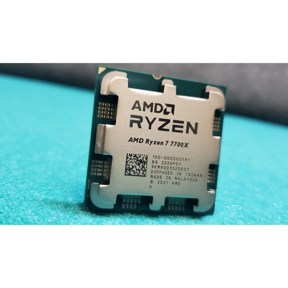 AMD RYZEN 7 7700X 8 Core, 4,50-5.40GHz, 40Mb Cache, 105W, AM5 Soket, BOX (Kutulu) (Grafik Kart VAR, Fan YOK)